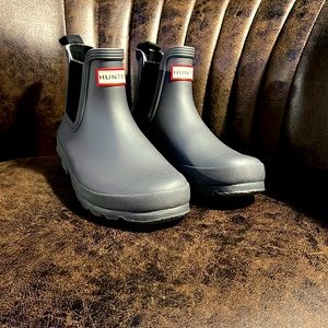 Rain boots grey
